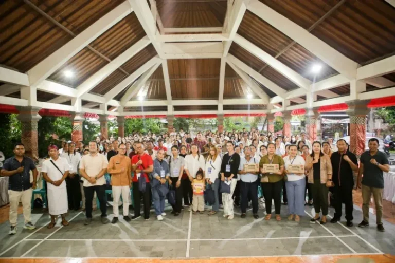 Warga Desa Adat Penguyangan Antusias Sambut Program MBG