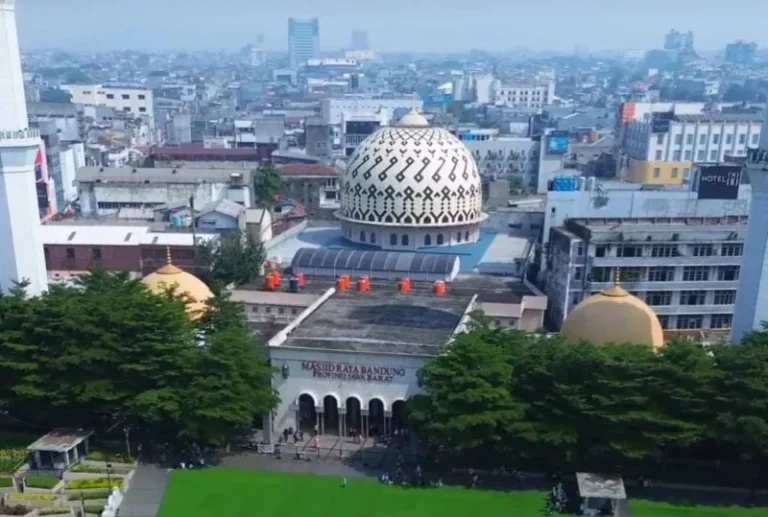Ini Alasan KDM Stop Pembiayaan Masjid Raya Bandung