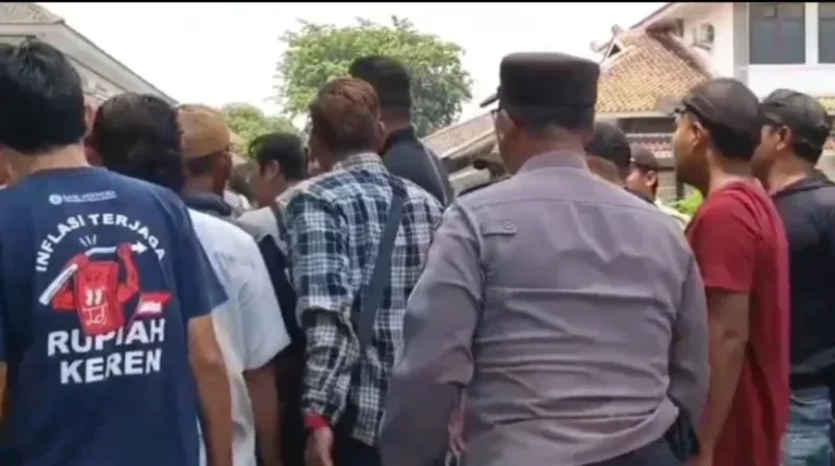 Peliputan Aksi Petani Tebu di Cirebon Diadang, Jurnalis Mengalami Intimidasi