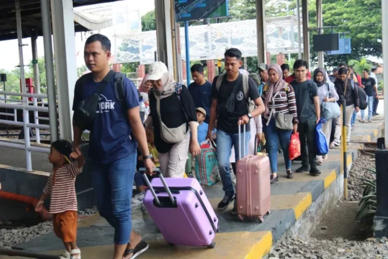 Tiket Kereta Api Lebaran 2026 Sudah Bisa Dipesan H-45