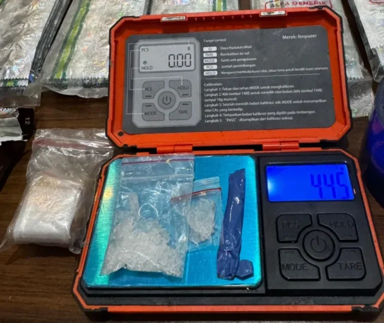 Satresnarkoba Polres Cirebon Kota Ungkap Kasus Sabu dan Obat Keras di Kamar Kos