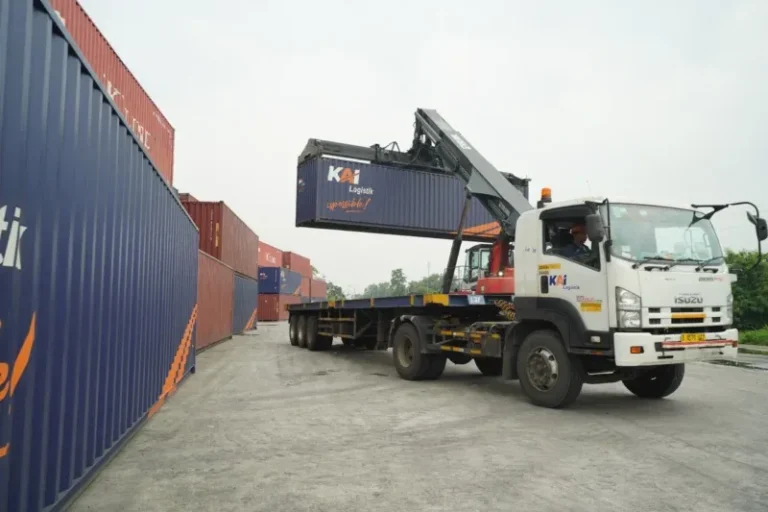 Kepercayaan Pelanggan Meningkat, Angkutan Kontainer KAI Logistik Naik 8 Persen Sepanjang 2025