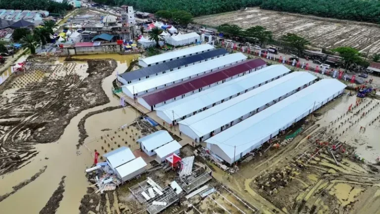 Pemerintah Percepat Pembangunan Hunian, Presiden Prabowo Tinjau Rumah Danantara di Aceh Tamiang