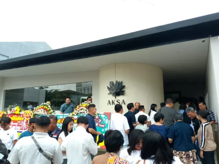 Cari Spot Nongkrong Baru? AKSA Cafe Cirebon Tawarkan Ruang Luas dan Sajikan Menu Nusantara Lengkap