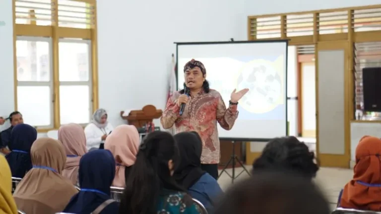 Sosialisasi Program MBG di Desa Karangrejo, Anggota DPR RI Tekankan Pemerataan Gizi untuk Masa Depan Anak Bangsa