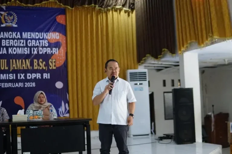 Komisi IX DPR Sosialisasikan Program Makan Bergizi Gratis di SMKN 2 Kota Serang