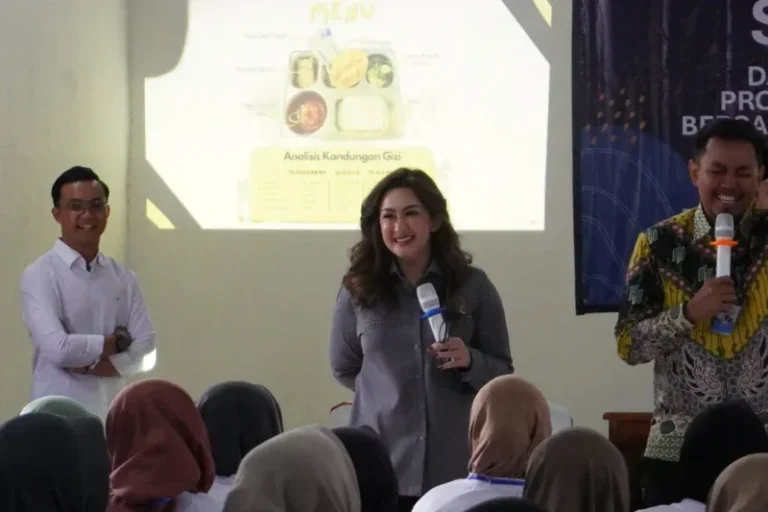 Giliran Warga Desa Wadas yang Mendapat Sosialisasi Program MBG Oleh BGN dan Komisi IX DPR RI