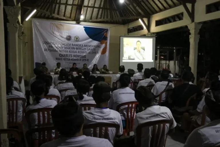 Charles Honoris Dorong Penguatan Edukasi Gizi Melalui Program MBG di Desa Selan Bawak Tabanan