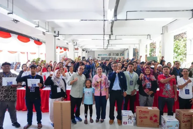 Sosialisasi Program Makan Bergizi Gratis Bersama Komisi IX DPR RI di Muntilan Magelang