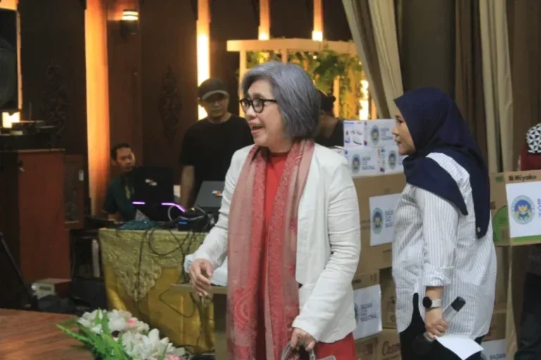 Indah Kurniawati Tegaskan Pengawasan dan Transparansi Wajib Dilakukan saat Sosialisasikan MBG di Kecamatan Wiyung