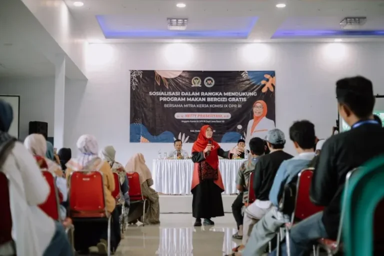 Sosialisasi Program Makan Bergizi Gratis Bersama Mitra Kerja DPR RI di Kabupaten Cirebon