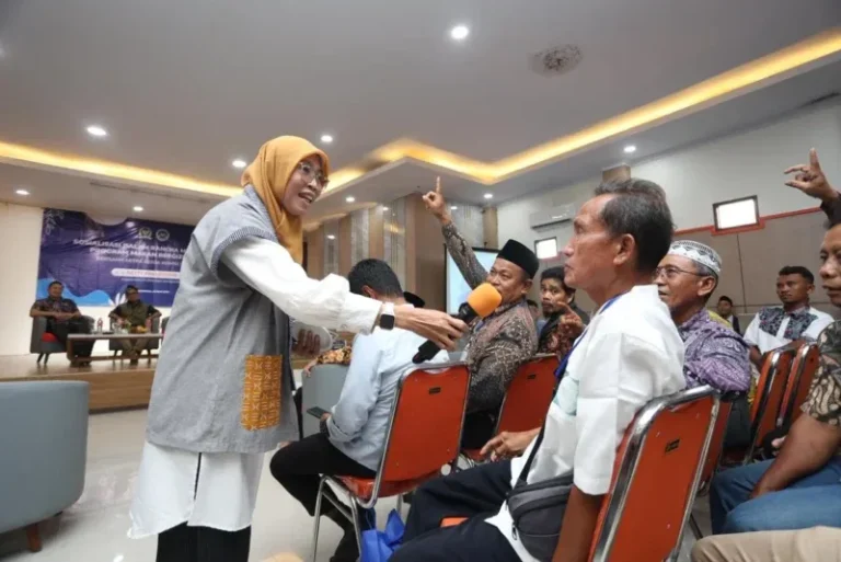 Sosialisasi Program Makan Bergizi Gratis Bersama Mitra Kerja DPR RI di Indramayu